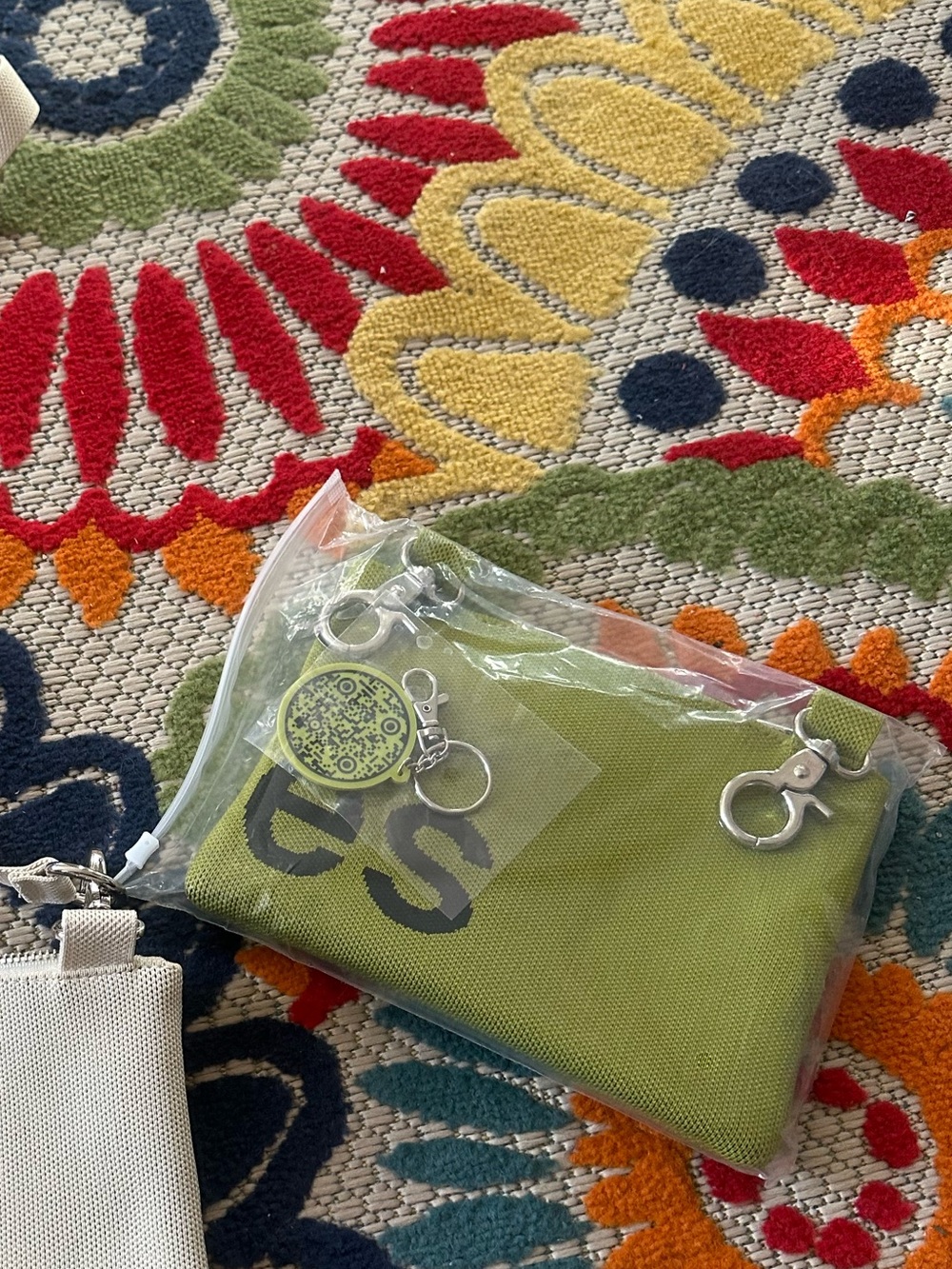Curves Mini Knit Crossbody Bag in Lemongrass NIB by Sean Brown- sold out - Picture 4 of 4